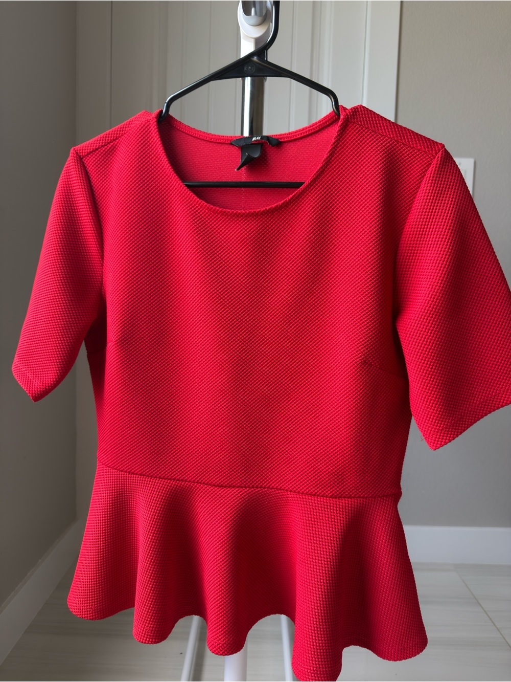 H&M Bright Red Textured Peplum Top in medium